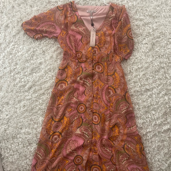 NWT BCBG patterned midi dress with buttons - Picture 5 of 10